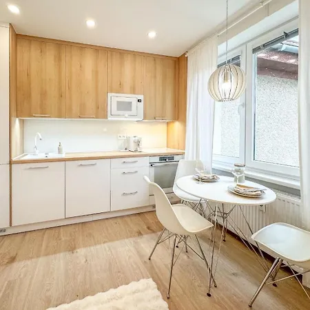 Bright & Cozy Apartment