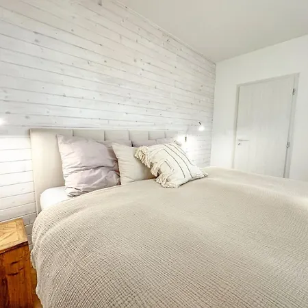 Bright & Cozy Apartment